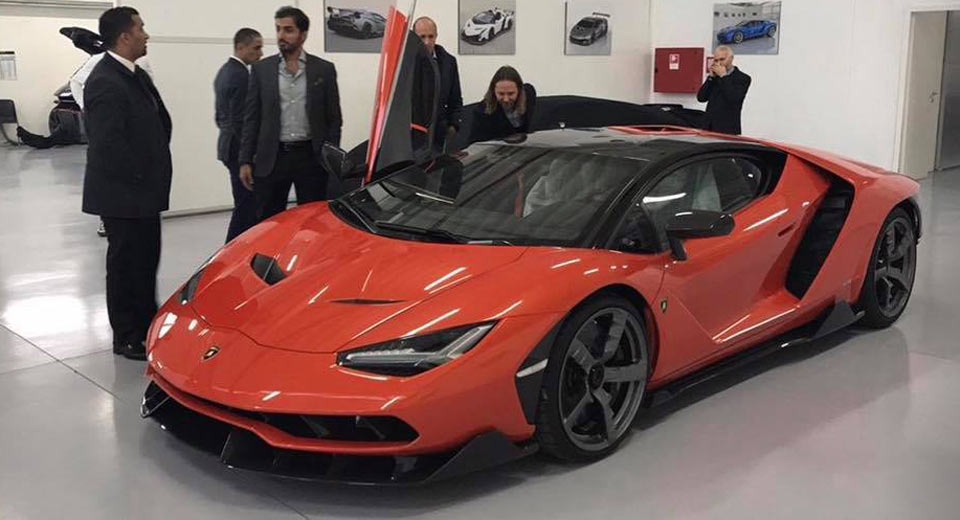 UAE Sheikh Takes Delivery Of First Lamborghini Centenario