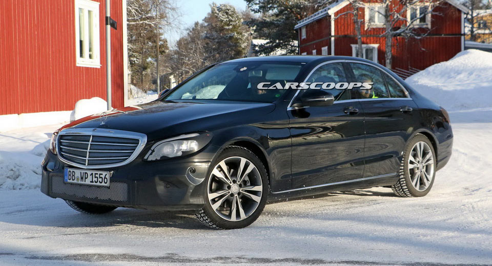 2018 Mercedes-Benz C-Class Facelift Spied With Revamped Lights