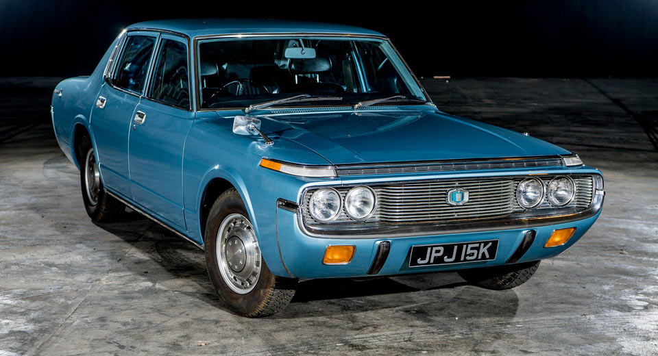 Barn Find 1972 Toyota Crown Returns On The Road After 25 Years Of Storage