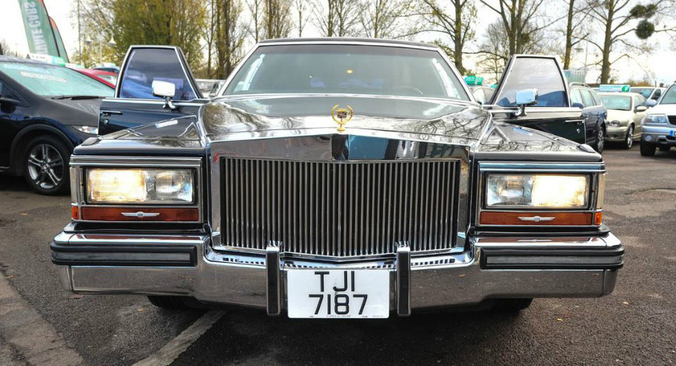  Donald Trump’s Former Blingy Cadillac Limo Selling For A “Terrific” $62,000