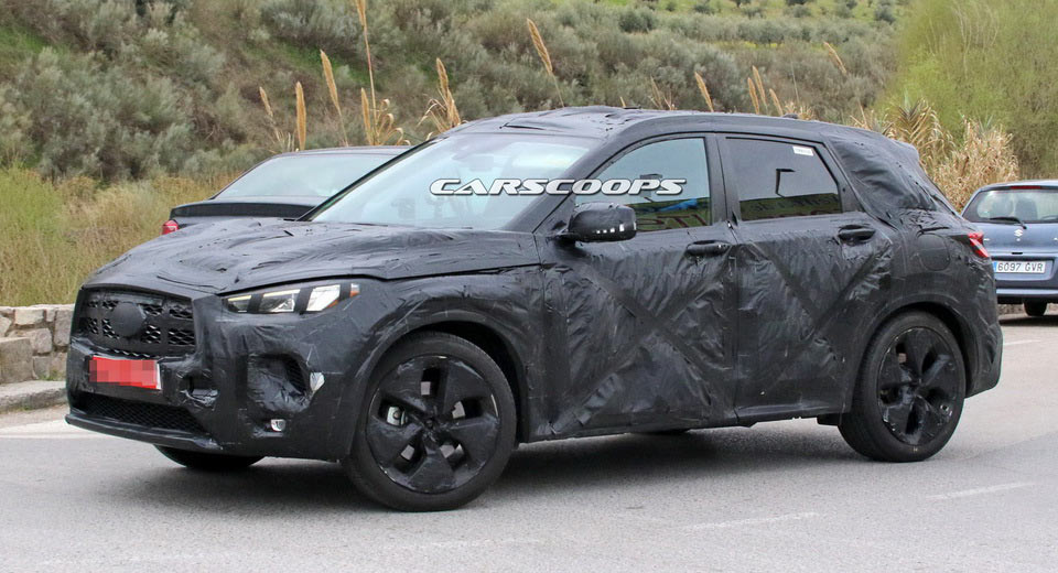 2018 Infiniti QX50 Prototype Shows Off LED Headlight Graphics