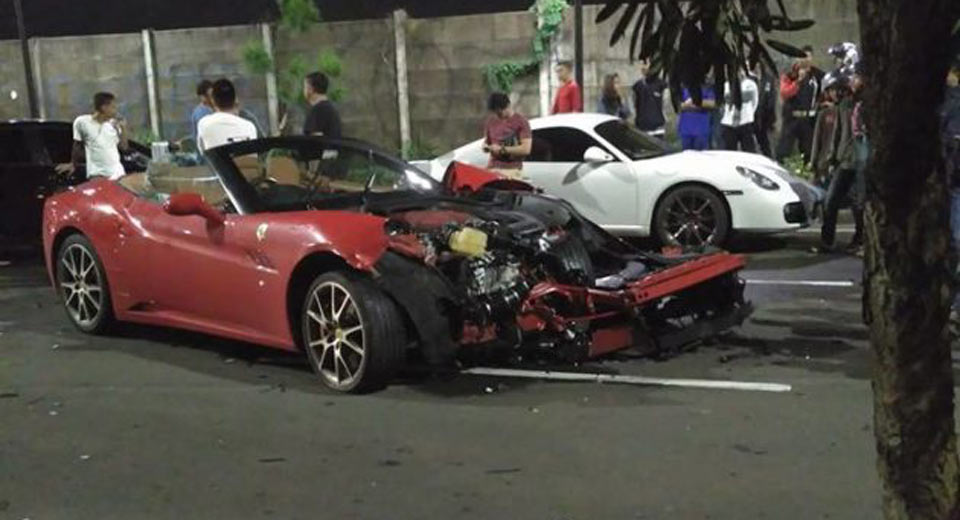  Oops! Driver Destroys His Friend’s Ferrari California In Indonesia