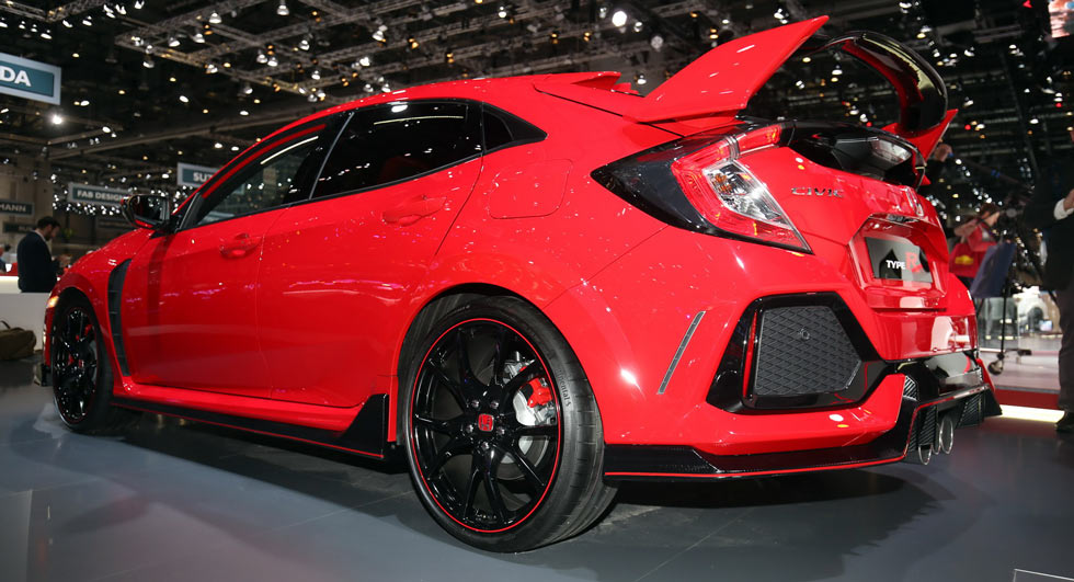  Honda’s New Civic Type R Is The Hot Hatch We’ve All Been Waiting For