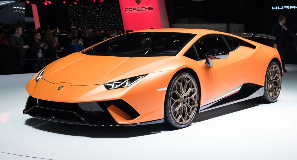  Lamborghini’s New Huracan Performante Wants To Be The New King Of The ‘Ring
