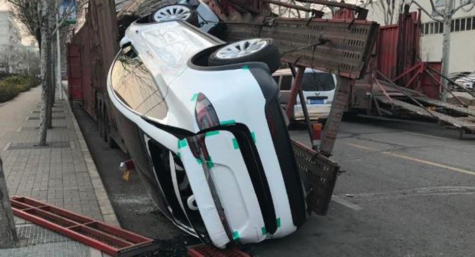 Two Tesla Model Xs Damaged After Chinese Transport Truck Collapses