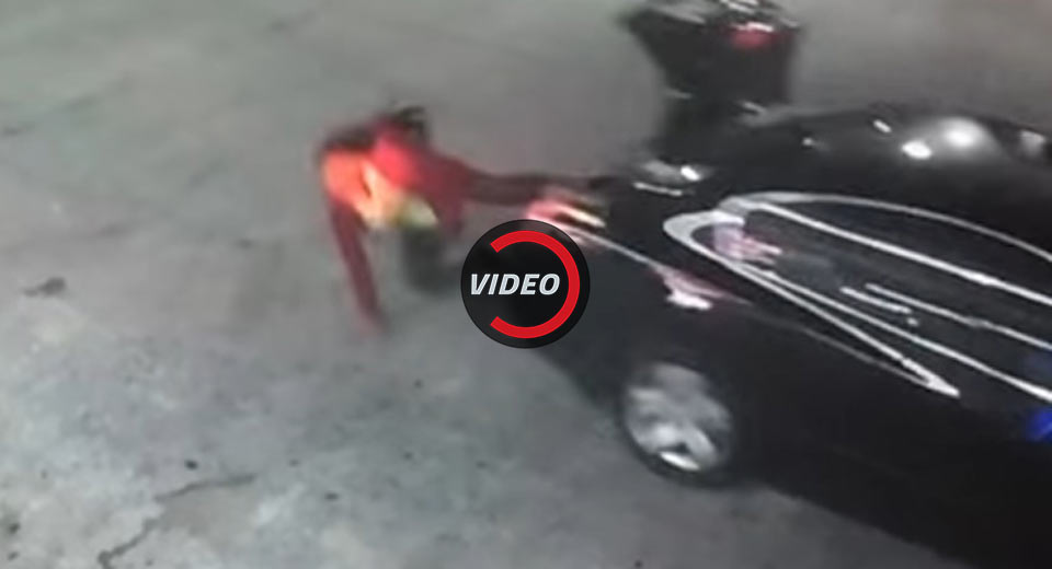 Watch: Kidnapping Victim Escapes From Trunk Of Moving Car