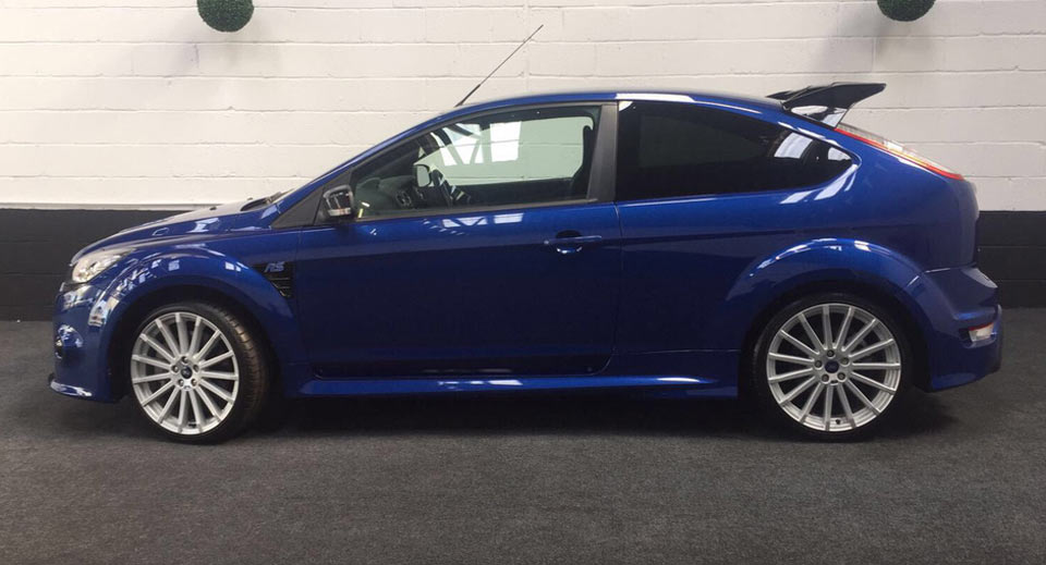  Someone Needs To Introduce This Brand New 2009 Ford Focus RS To The Road