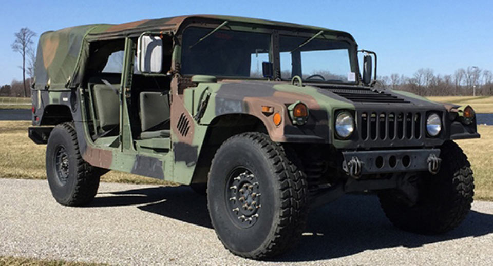  Confuse Your Neighbors With This Ex-Military Humvee