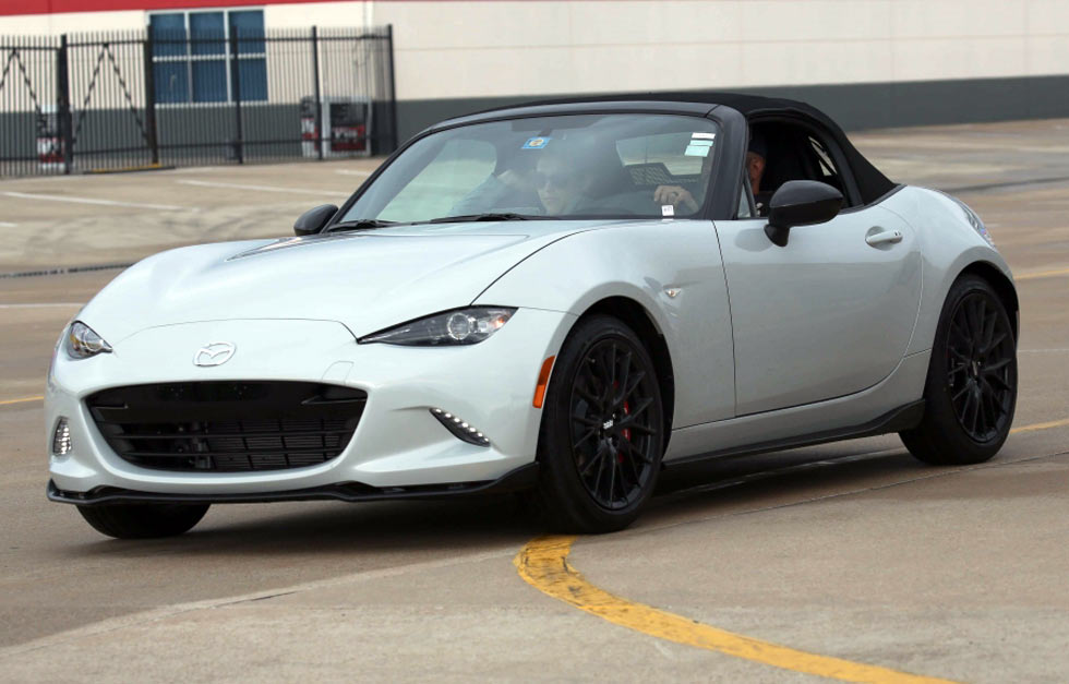 Buy A 2016 Mazda MX-5 And Save Up To $2,000