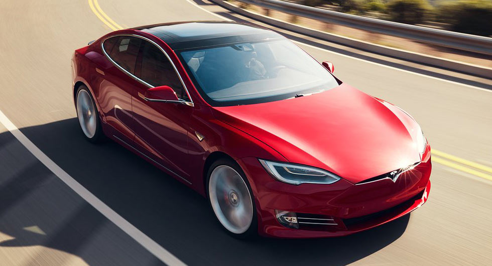  Tesla Owners File Lawsuit Over Autopilot 2.0, Say It’s “Unusable And Demonstrably Dangerous”