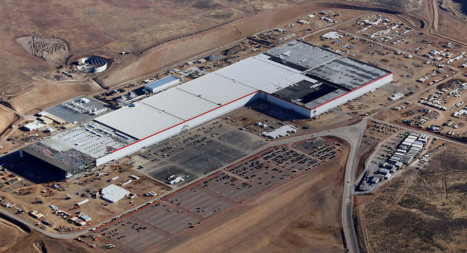 Gigafactory Chemical Spill Makes Tesla Evacuate A Small Portion Of The Building, Alert The Authorities