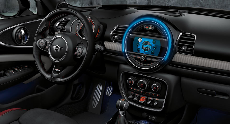 2017 MINI Range Adds New Cockpit Features