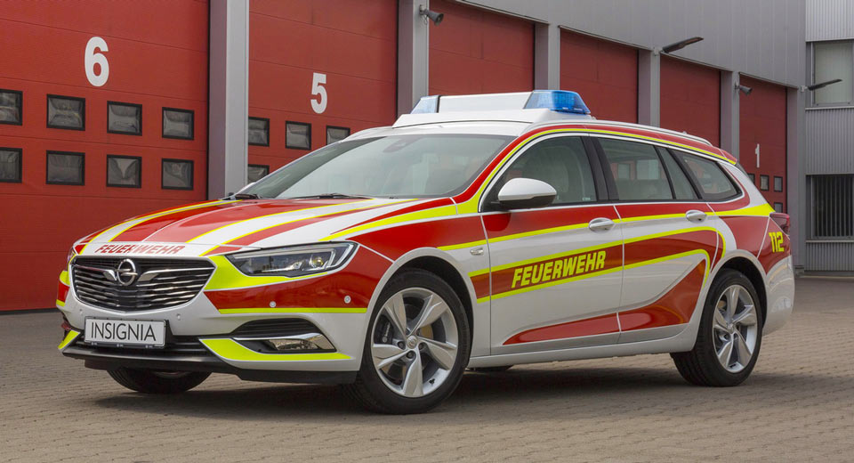 New Opel Insignia Sports Tourer Wants To Join The Fire Department