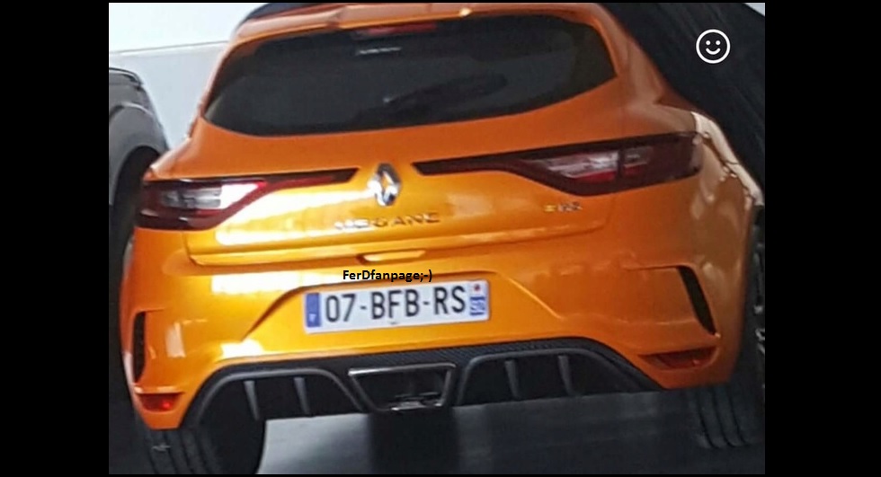  New Renault Megane RS Sports A Massive Center-Mounted Exhaust