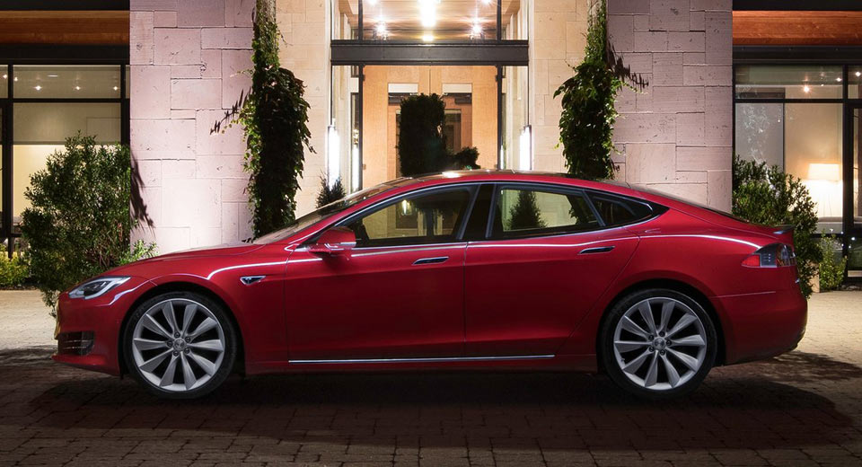 Analyst Thinks Tesla Will Burn Through $3.1 Billion This Year