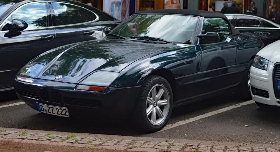  BMW’s Z1 Looks As Quirky As Ever Among Modern Cars