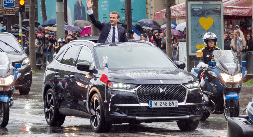  Check Out The New French President’s Convertible DS 7 State Limousine