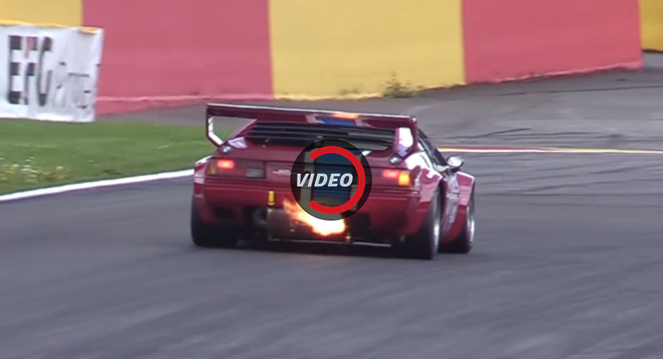  BMW M1 ProCar Spits Flames While Lapping F1 Circuits
