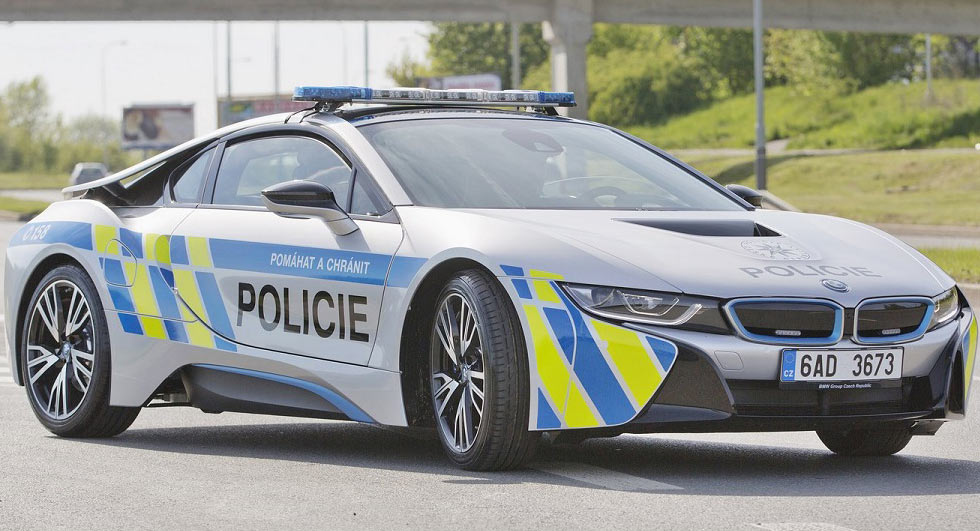 Czech BMW i8 Police Car Crashes After Driver Suffers Medical Emergency