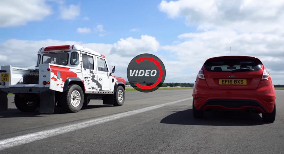  Drag Racing A Defender Against A Fiesta ST Never Looked More Intriguing