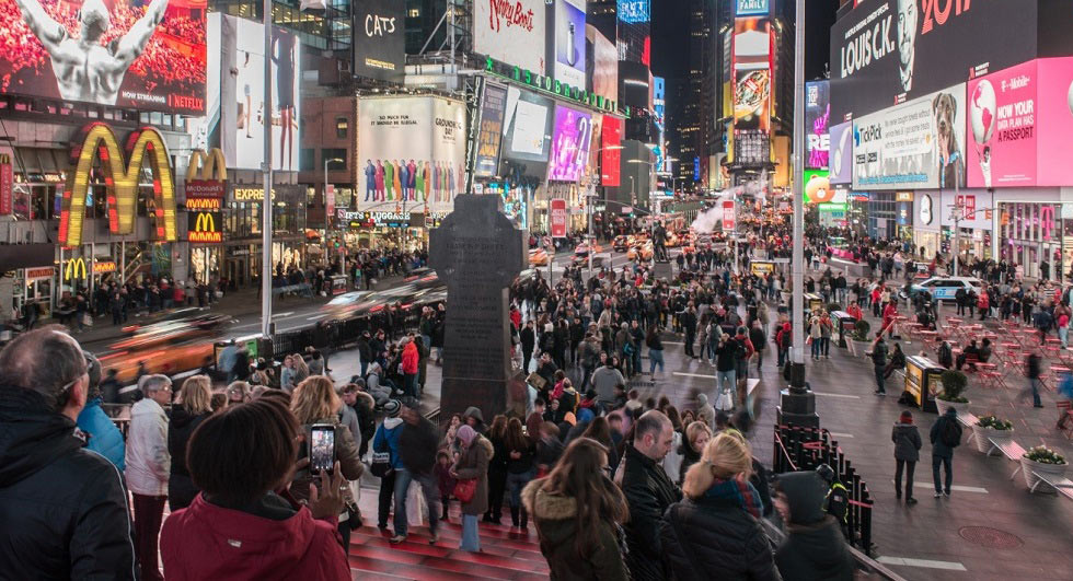 Some New Yorkers Want To Ban Cars From Times Square