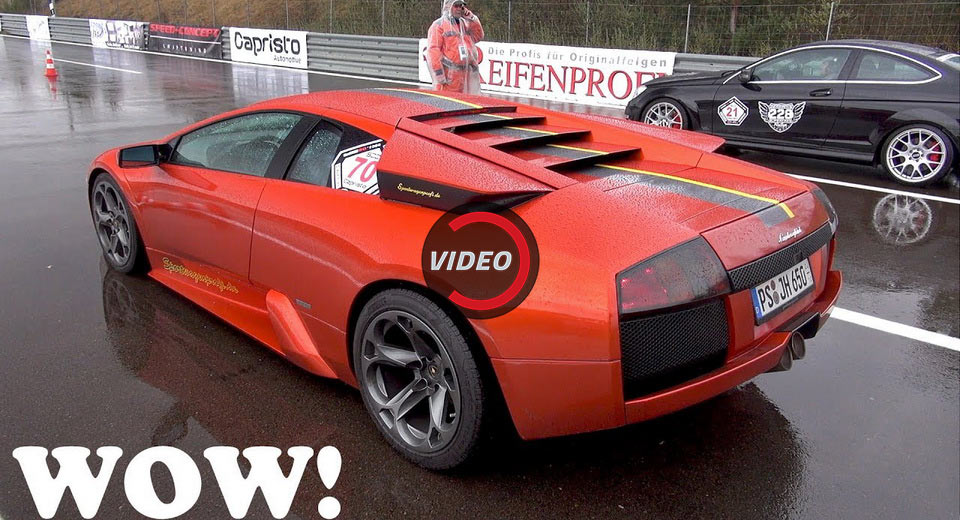 Lamborghini Murcielago Not Afraid To Race In Heavy Rain