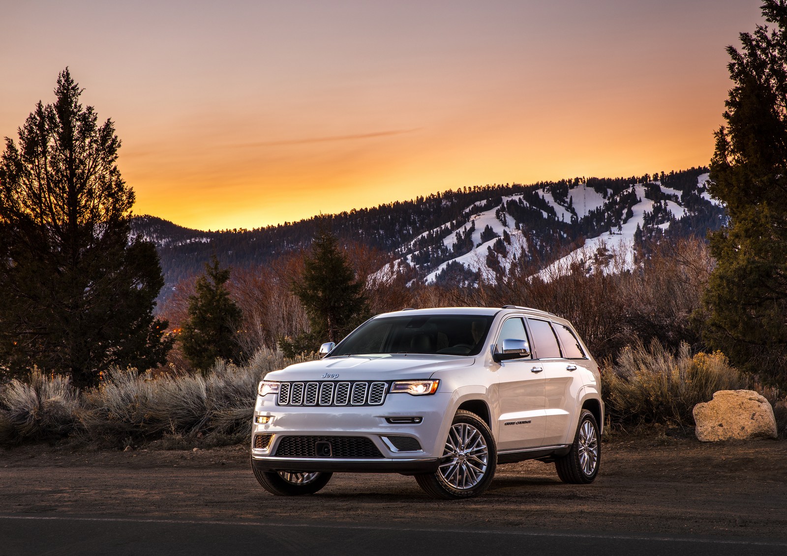 Jeep-Grand-Cherokee-2 Current Jeep Grand Cherokee Has Been Recalled 20 Times In Australia