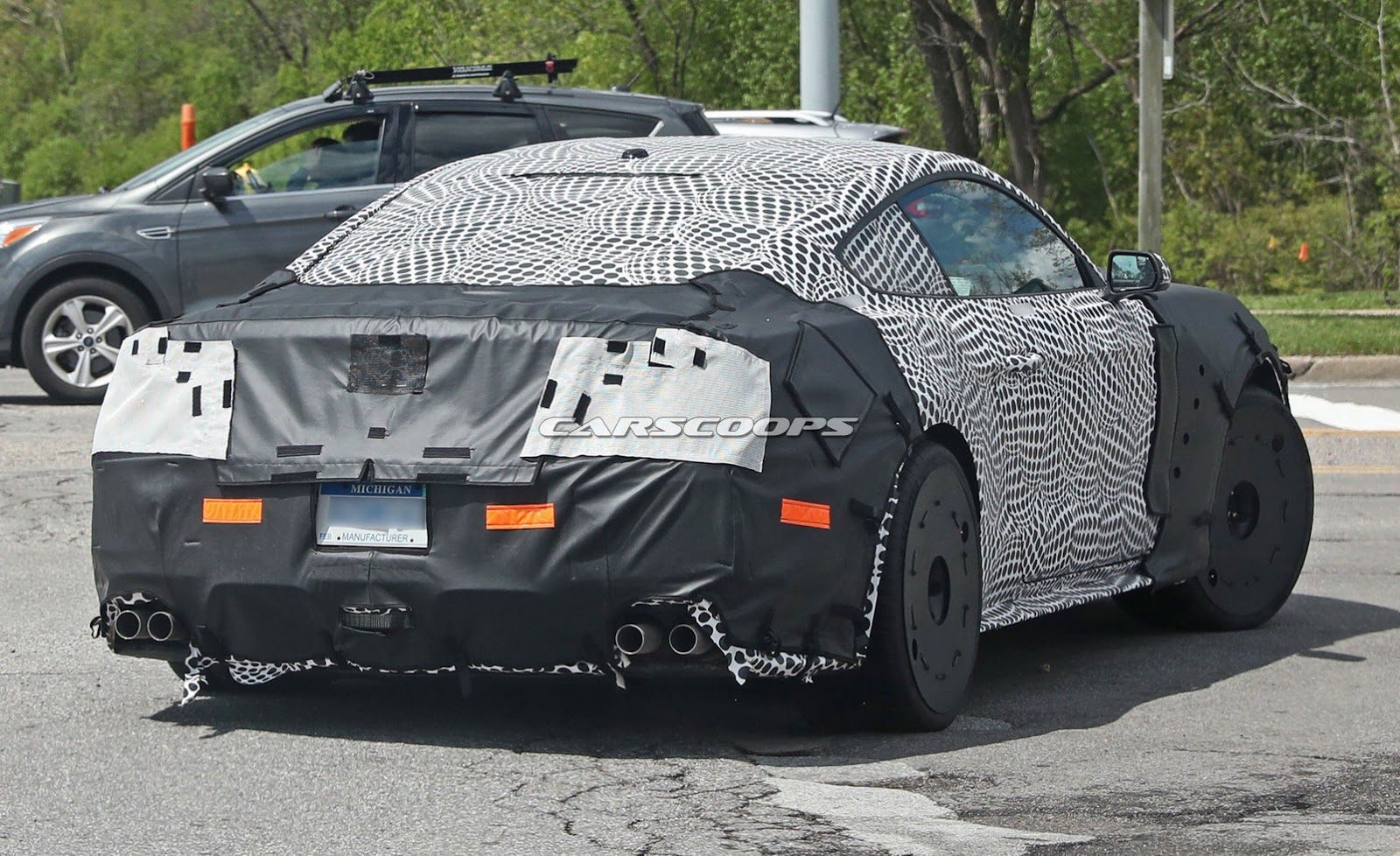 Ford-Mustang-GT500-5 First 2020 Ford Mustang Shelby GT500 Will Be Auctioned Off Next Month