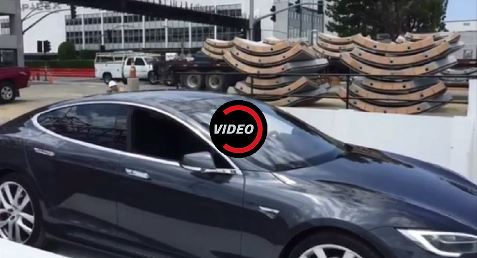  The Boring Company Shows Off Its Car Elevator