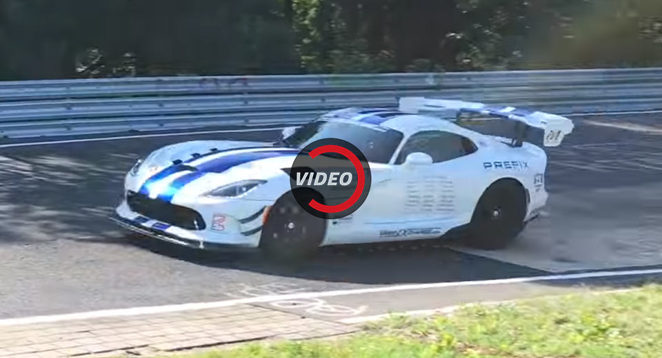 Two Viper ACRs Are At The Nurburgring Trying To Set A Lap Record