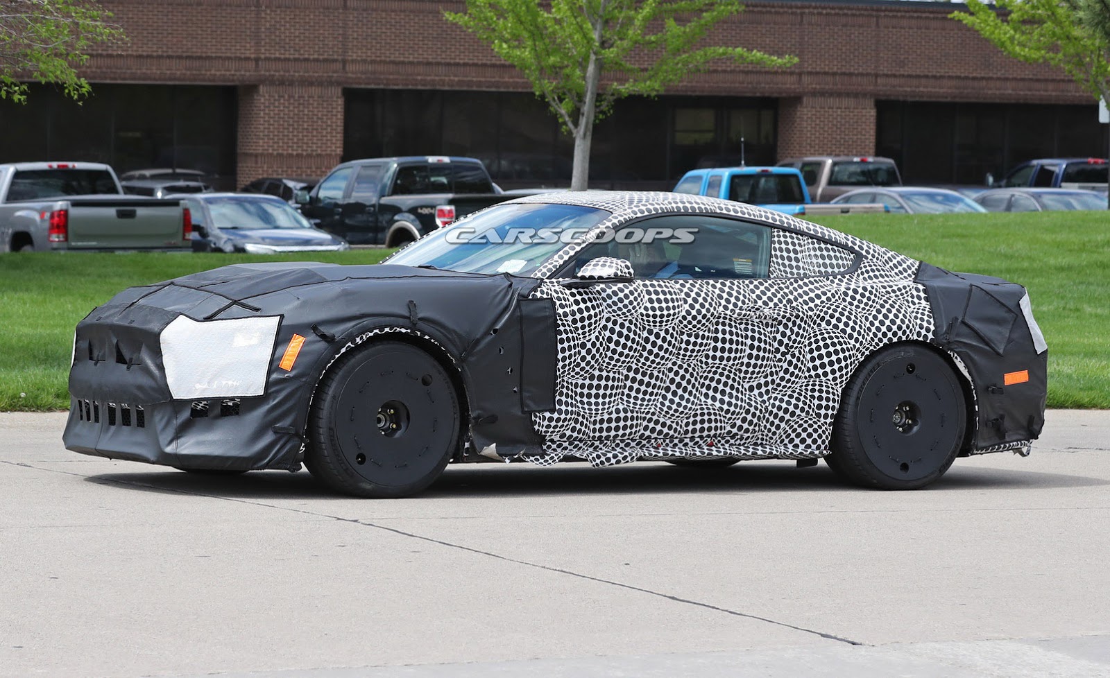 Ford-Mustang-GT500-2 First 2020 Ford Mustang Shelby GT500 Will Be Auctioned Off Next Month