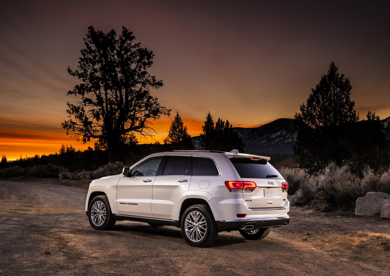 Jeep-Grand-Cherokee-3 Current Jeep Grand Cherokee Has Been Recalled 20 Times In Australia