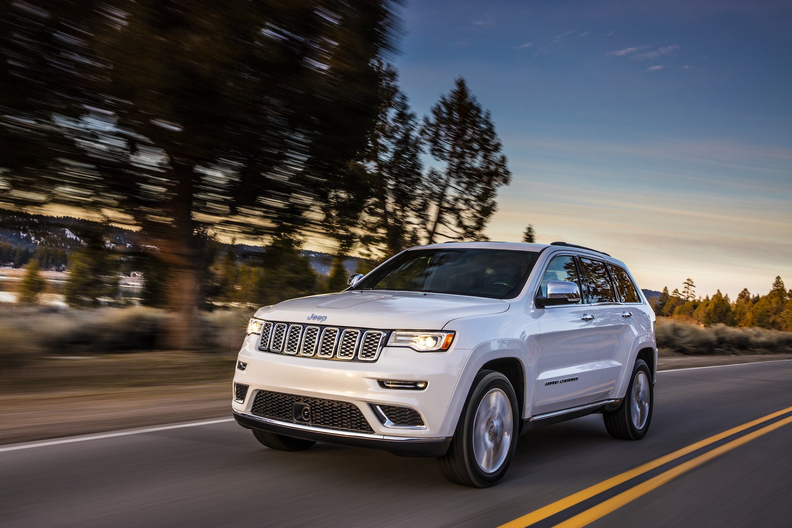 Jeep-Grand-Cherokee-1 Current Jeep Grand Cherokee Has Been Recalled 20 Times In Australia