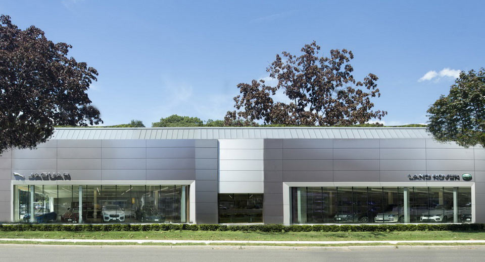  Miami-Based Land Rover Dealer Using Custom Scents To Attract Buyers