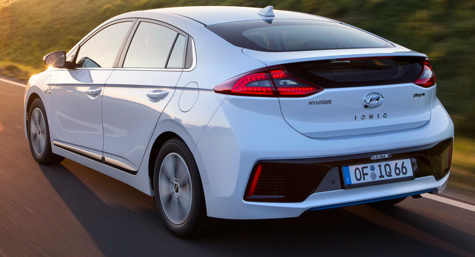  Frugal Hyundai Ioniq PHEV Arrives In The UK From £24,995