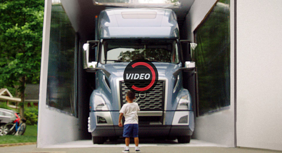  Watch A 3-Year-Old Set A World Record Unboxing A 72-Foot Volvo Truck