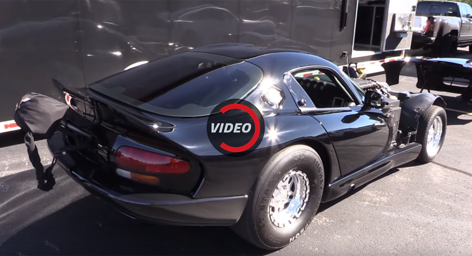  Twin-Turbo Dodge Viper Is An Animal In The Half Mile
