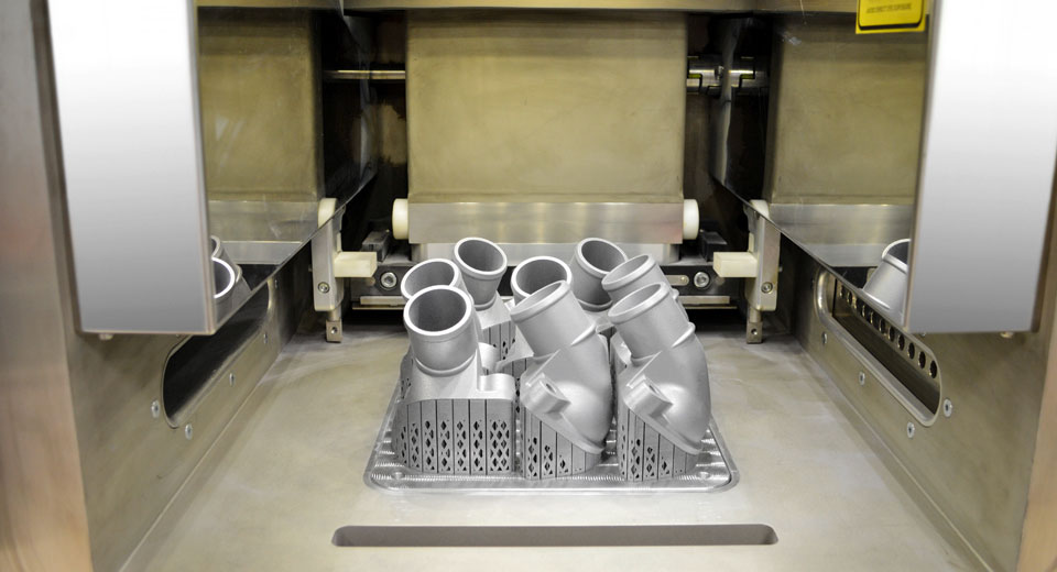  Mercedes 3D Prints Its First Part From Metal