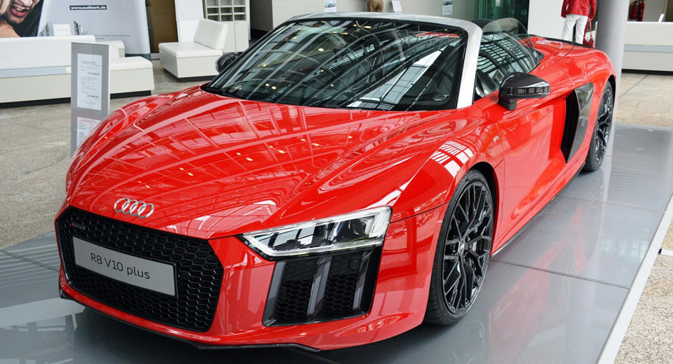  Audi R8 Spyder V10 Plus Shows Its Metal At Ingolstadt Forum