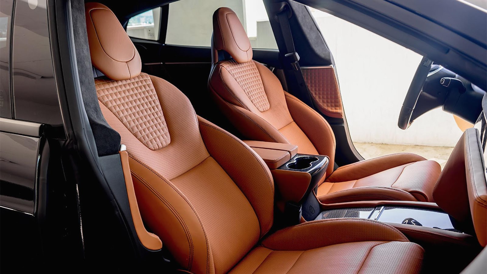 Eclipse and ebony leather seats evouge