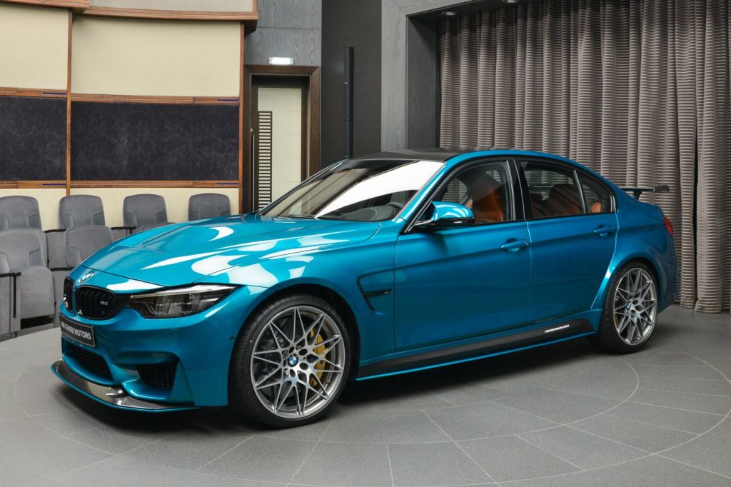  Atlantis Blue BMW M3 con interior marrón claro es el rey del contraste