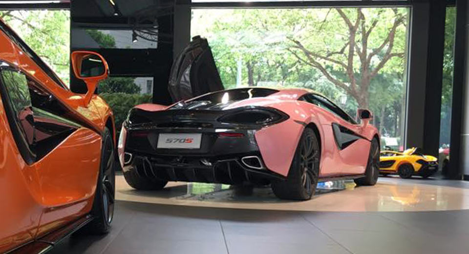  What Do You Think, Does The McLaren 570S Look Pretty In Pink?