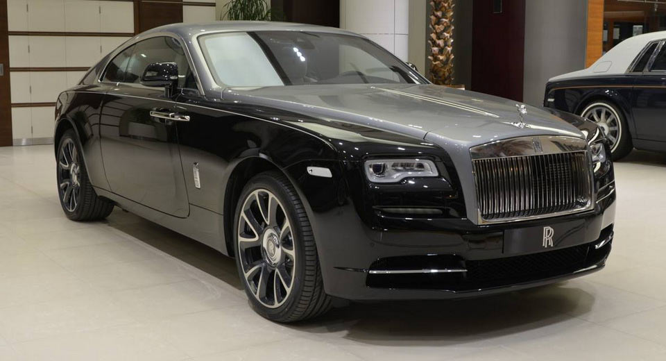  A Diamond Black And Jubilee Silver Wraith Is Not Something You Can Ignore