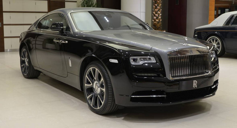 A Diamond Black And Jubilee Silver Wraith Is Not Something You Can Ignore
