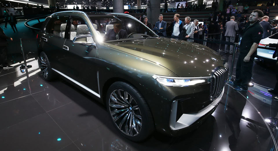 BMW X7 iPerformance Study Plugs Into The Heart Of Frankfurt Show