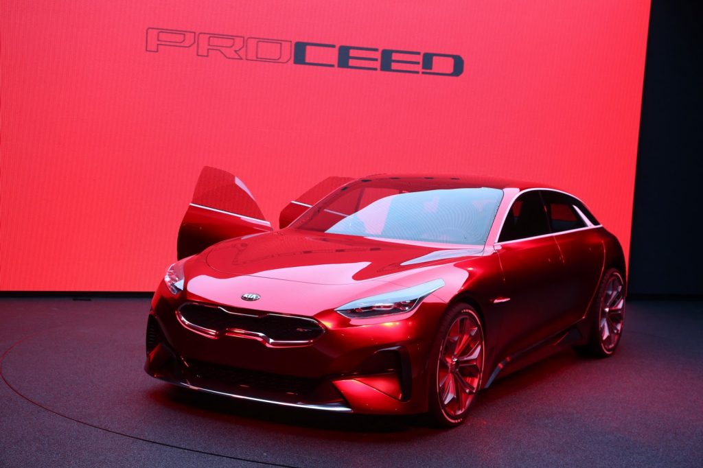 Ryg, ryg, ryg del Aflede Reaktor Kia Proceed Concept Is Sensitive To Changing Light Conditions | Carscoops