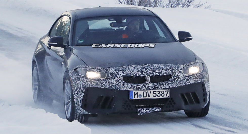 BMW M2 CSL Slated To Have Around 400 HP