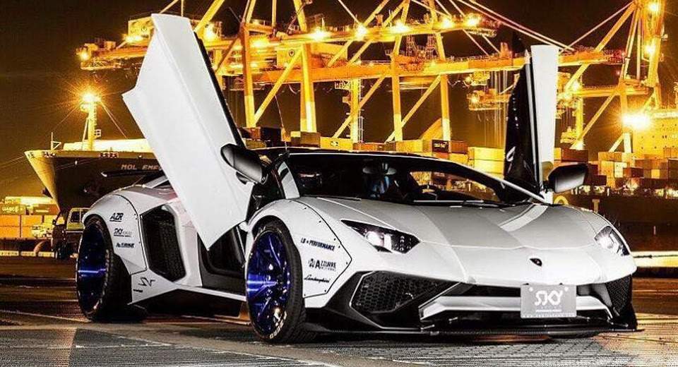  Liberty Walk Lamborghini Aventador SV Stalks The Night