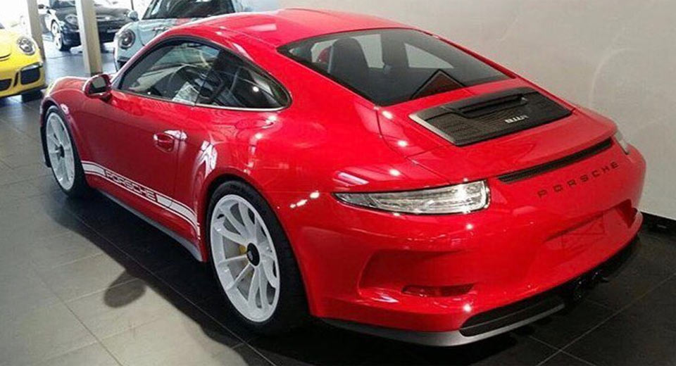  Ferrari Red Porsche 911 R Has Killer Looks