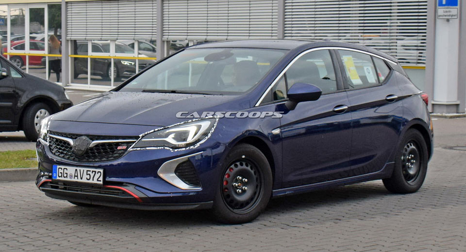  Opel Astra GSi Prototype Spotted Completely Undisguised